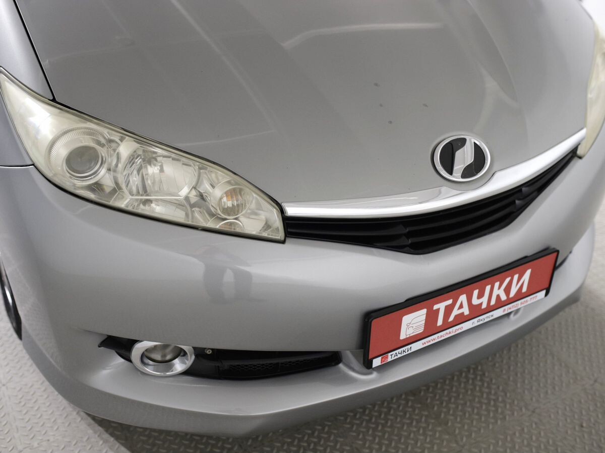 Toyota Wish 2009 - фото автомобиля