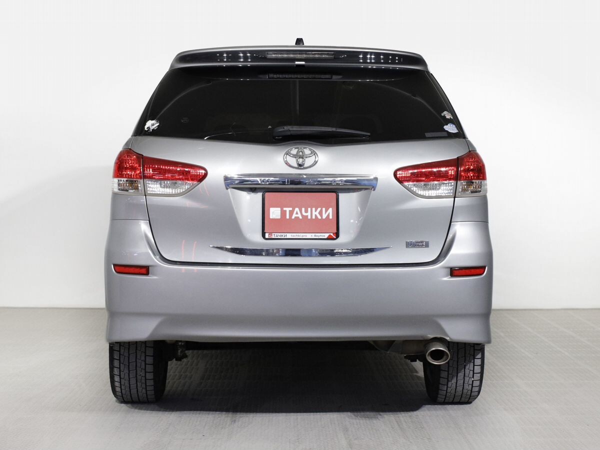 Toyota Wish 2009 - фото автомобиля