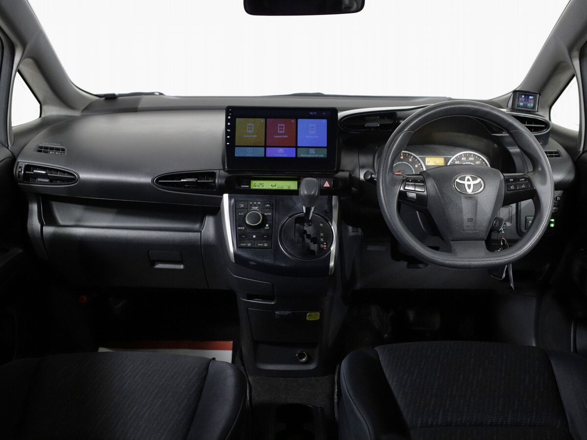 Toyota Wish 2009 - фото автомобиля