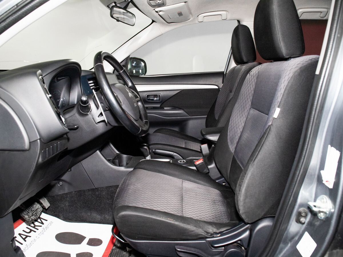 Mitsubishi Outlander 2012 - фото автомобиля