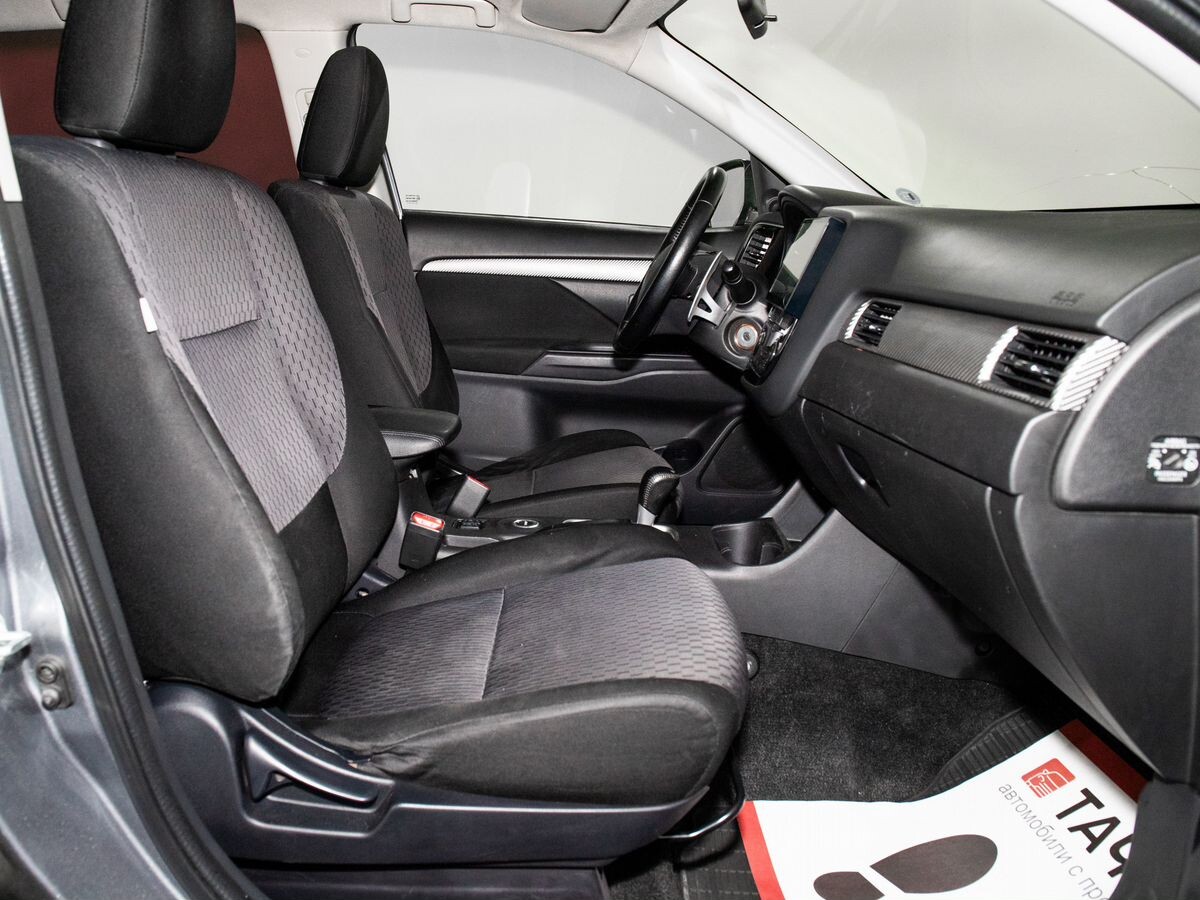 Mitsubishi Outlander 2012 - фото автомобиля