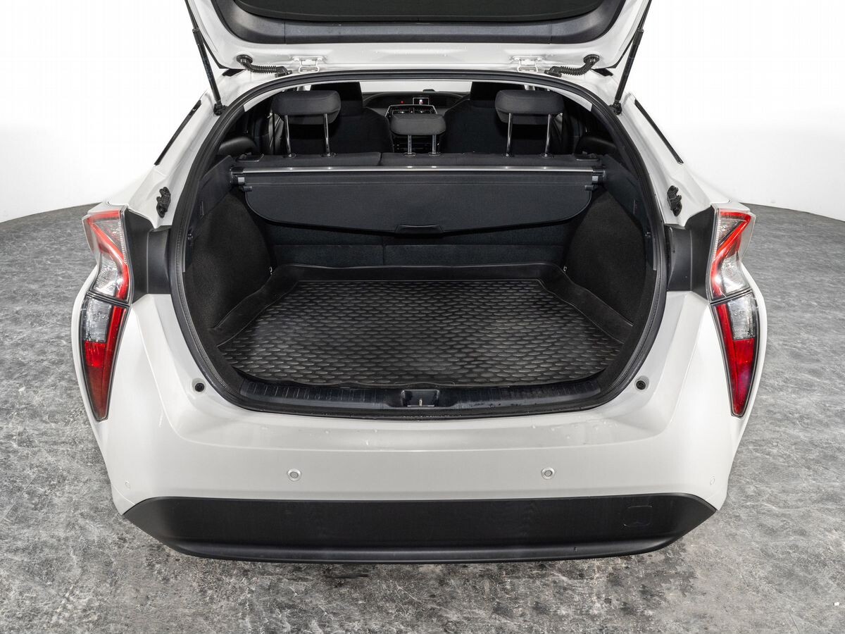 Toyota Prius 2016 - фото автомобиля