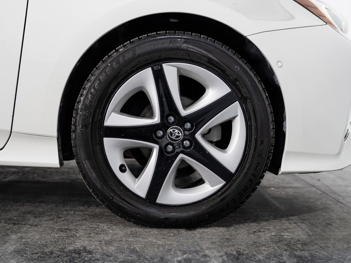 Toyota Prius 2016 - фото автомобиля