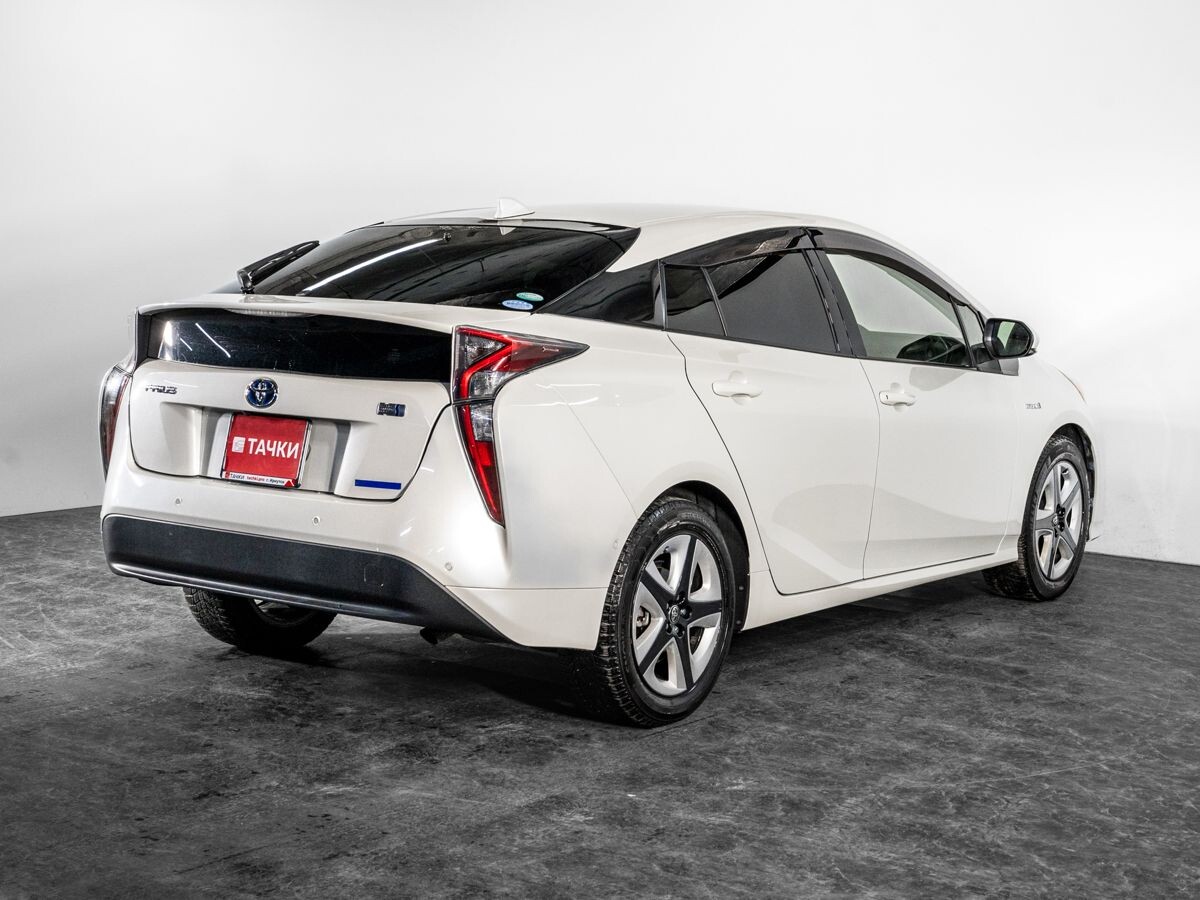 Toyota Prius 2016 - фото автомобиля