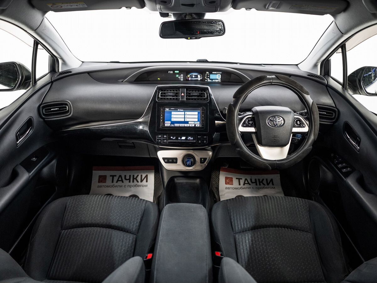 Toyota Prius 2016 - фото автомобиля