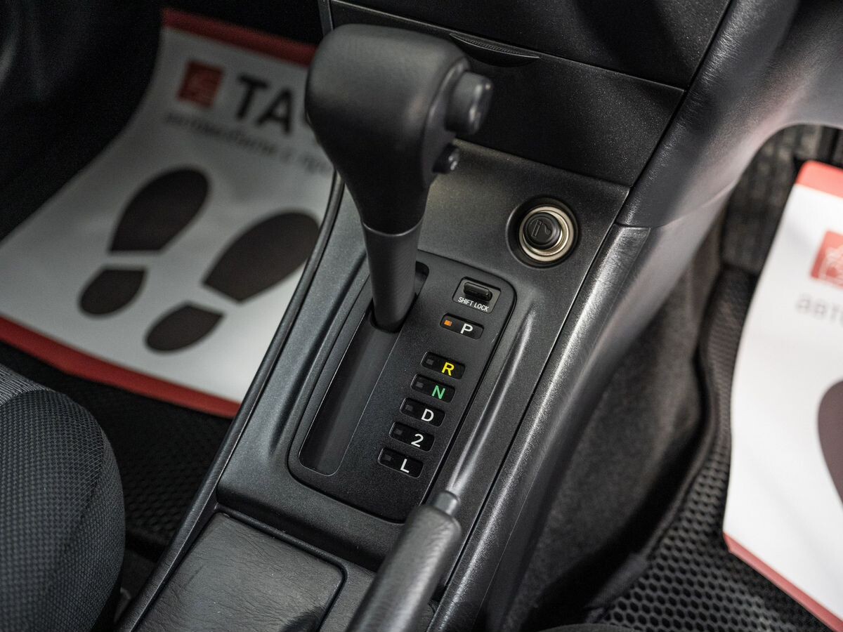 Toyota Corolla 2003 - фото автомобиля