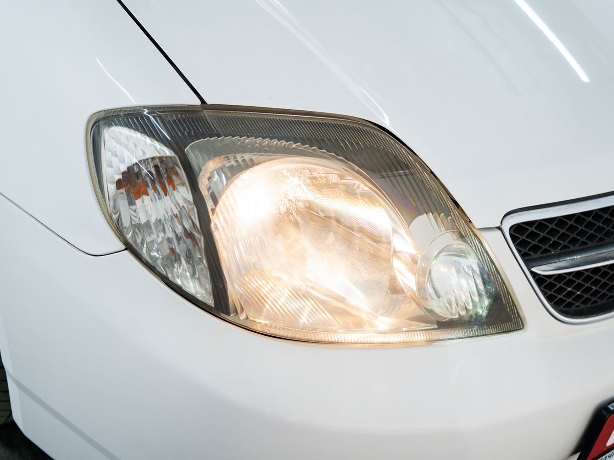 Toyota Corolla 2003 - фото автомобиля