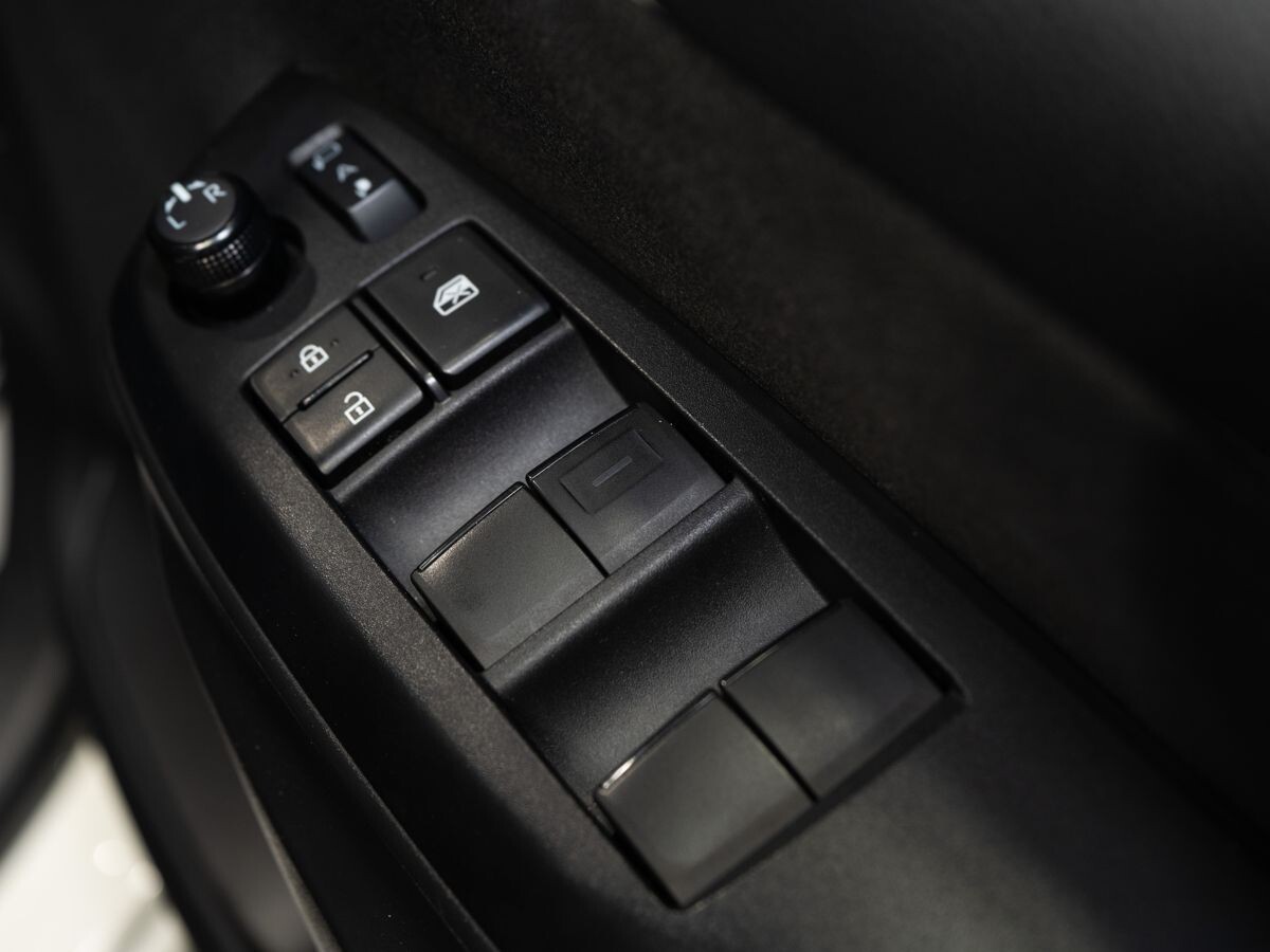 Toyota Yaris 2020 - фото автомобиля