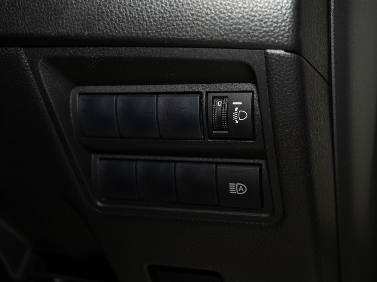 Toyota Yaris 2020 - фото автомобиля