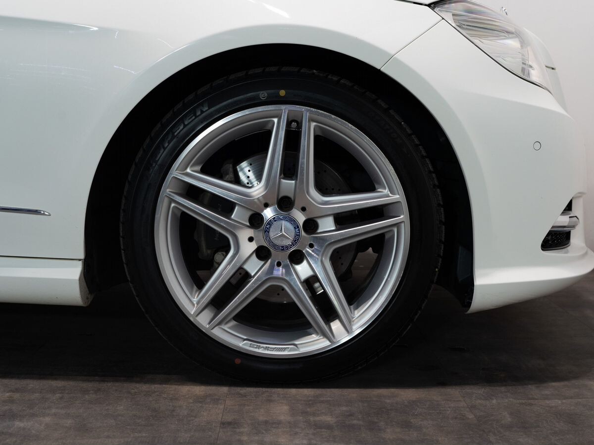 Mercedes-Benz E-Класс 2013 - фото автомобиля