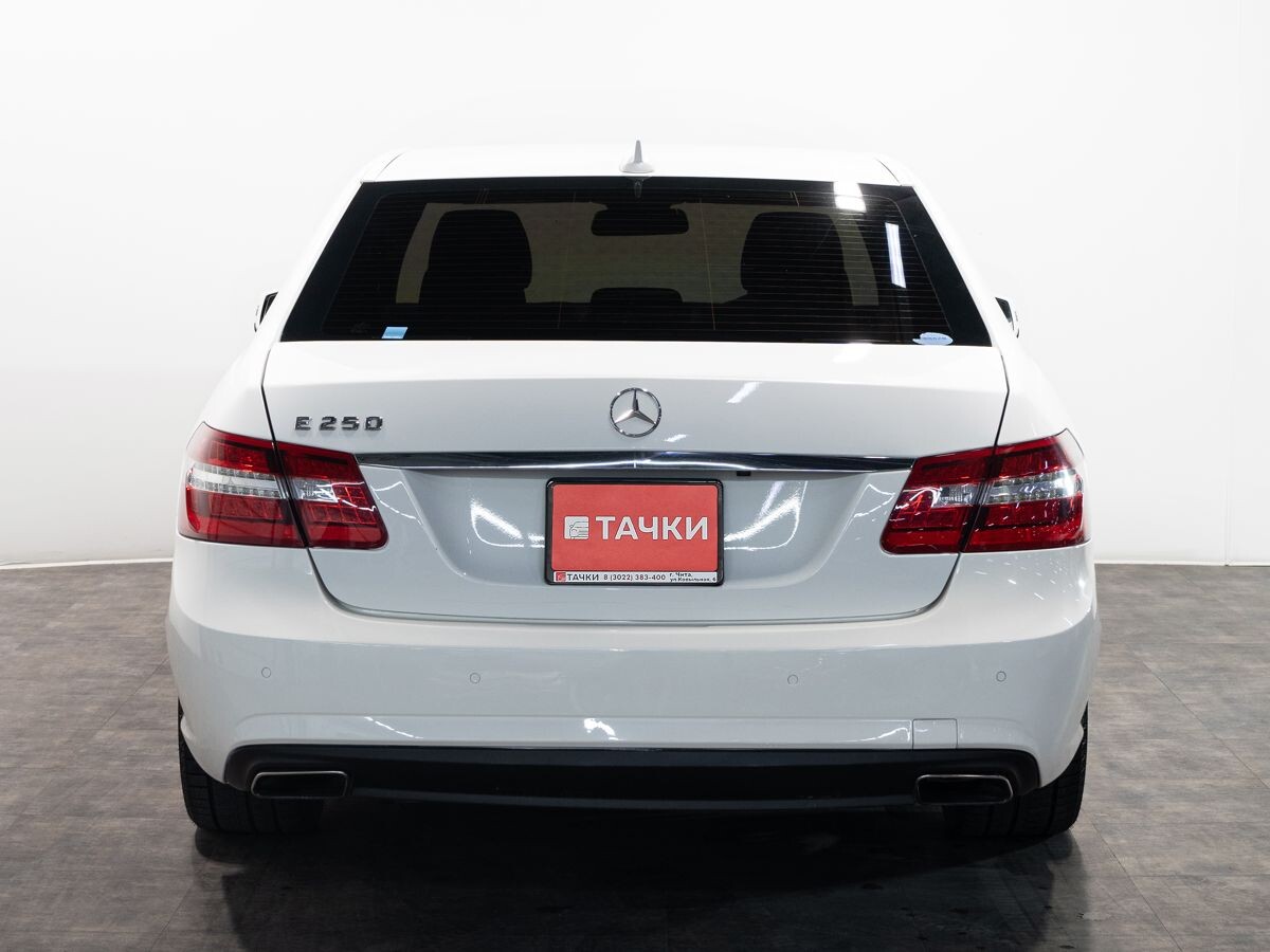 Mercedes-Benz E-Класс 2013 - фото автомобиля