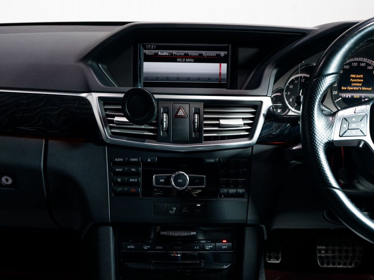 Mercedes-Benz E-Класс 2013 - фото автомобиля