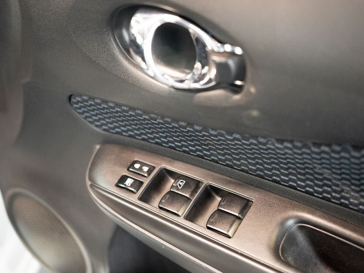 Nissan Note 2015 - фото автомобиля