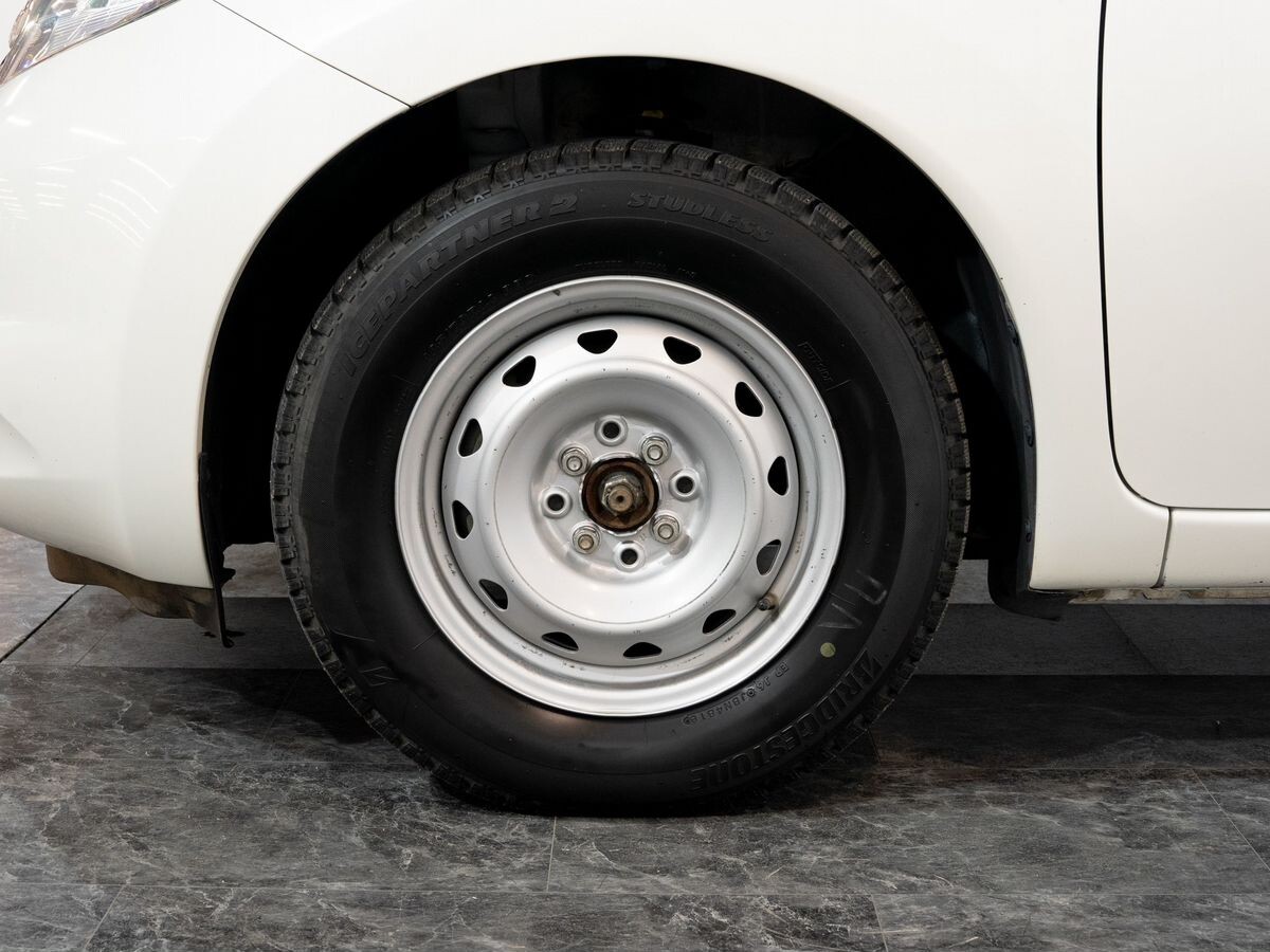 Nissan Note 2015 - фото автомобиля