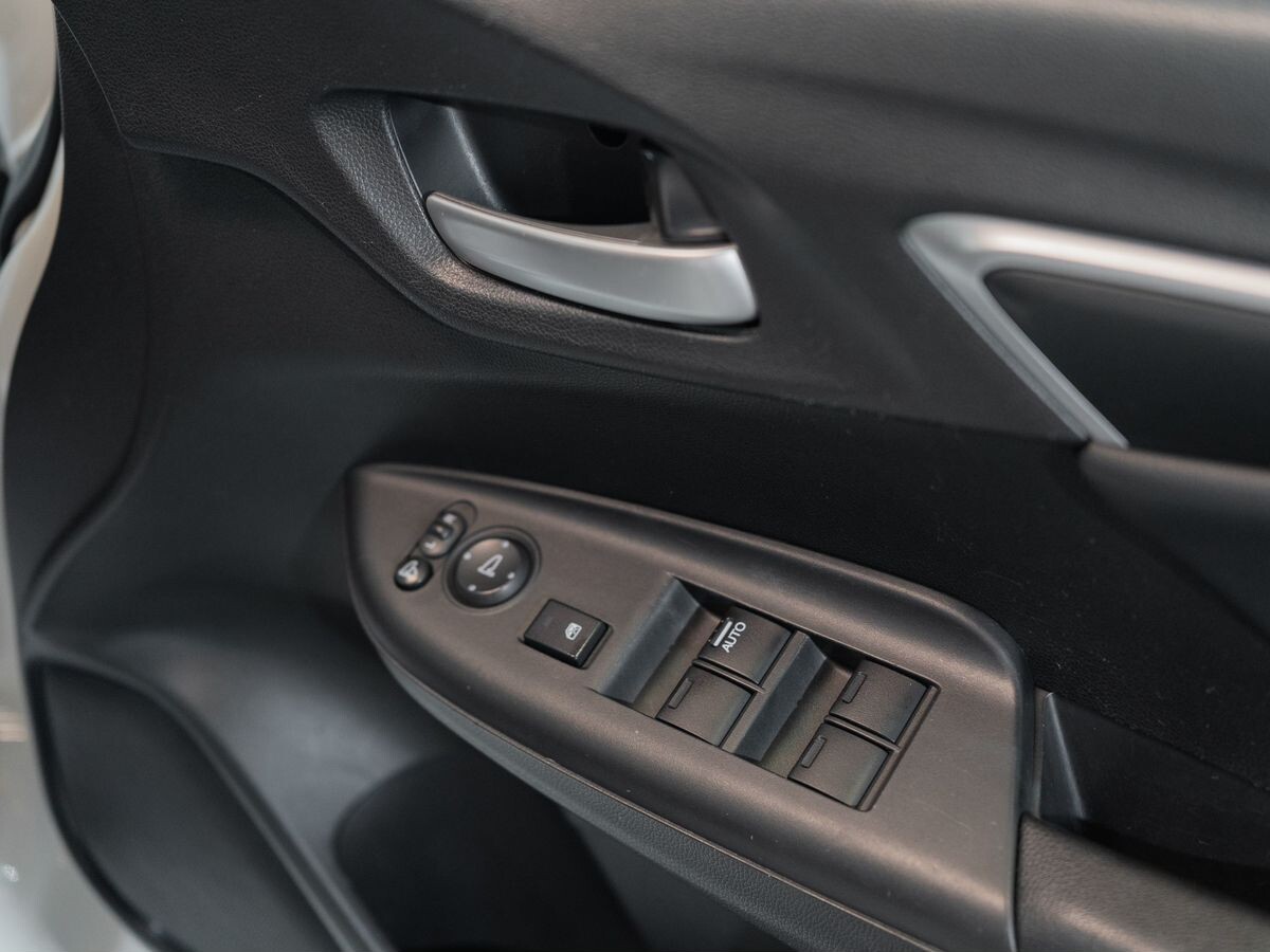 Honda Fit 2015 - фото автомобиля