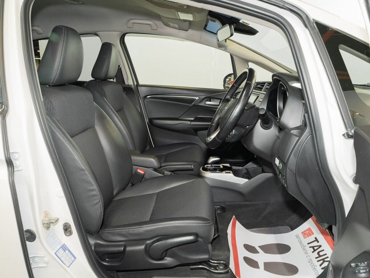 Honda Fit 2015 - фото автомобиля