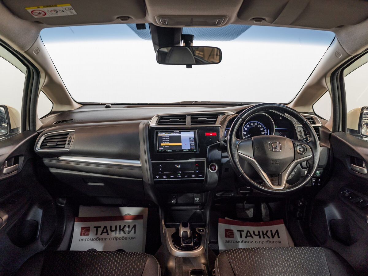 Honda Fit 2015 - фото автомобиля