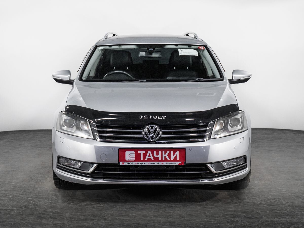 Volkswagen Passat 2012 - фото автомобиля