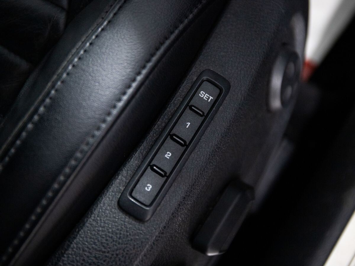 Volkswagen Passat 2012 - фото автомобиля