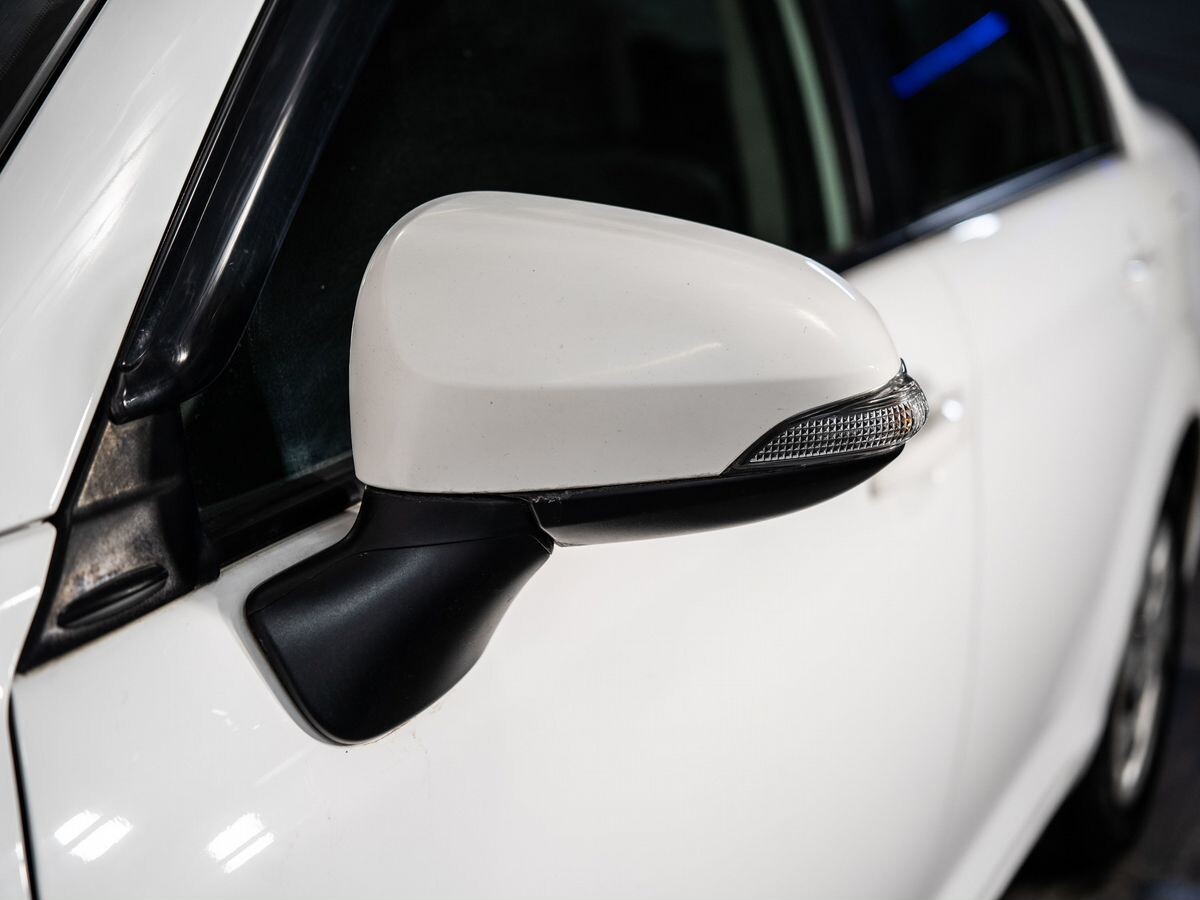 Toyota Corolla 2017 - фото автомобиля