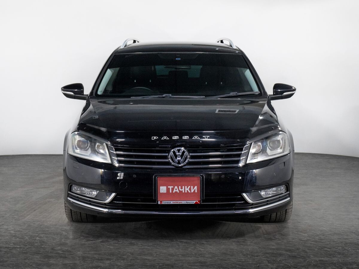 Volkswagen Passat 2011 - фото автомобиля