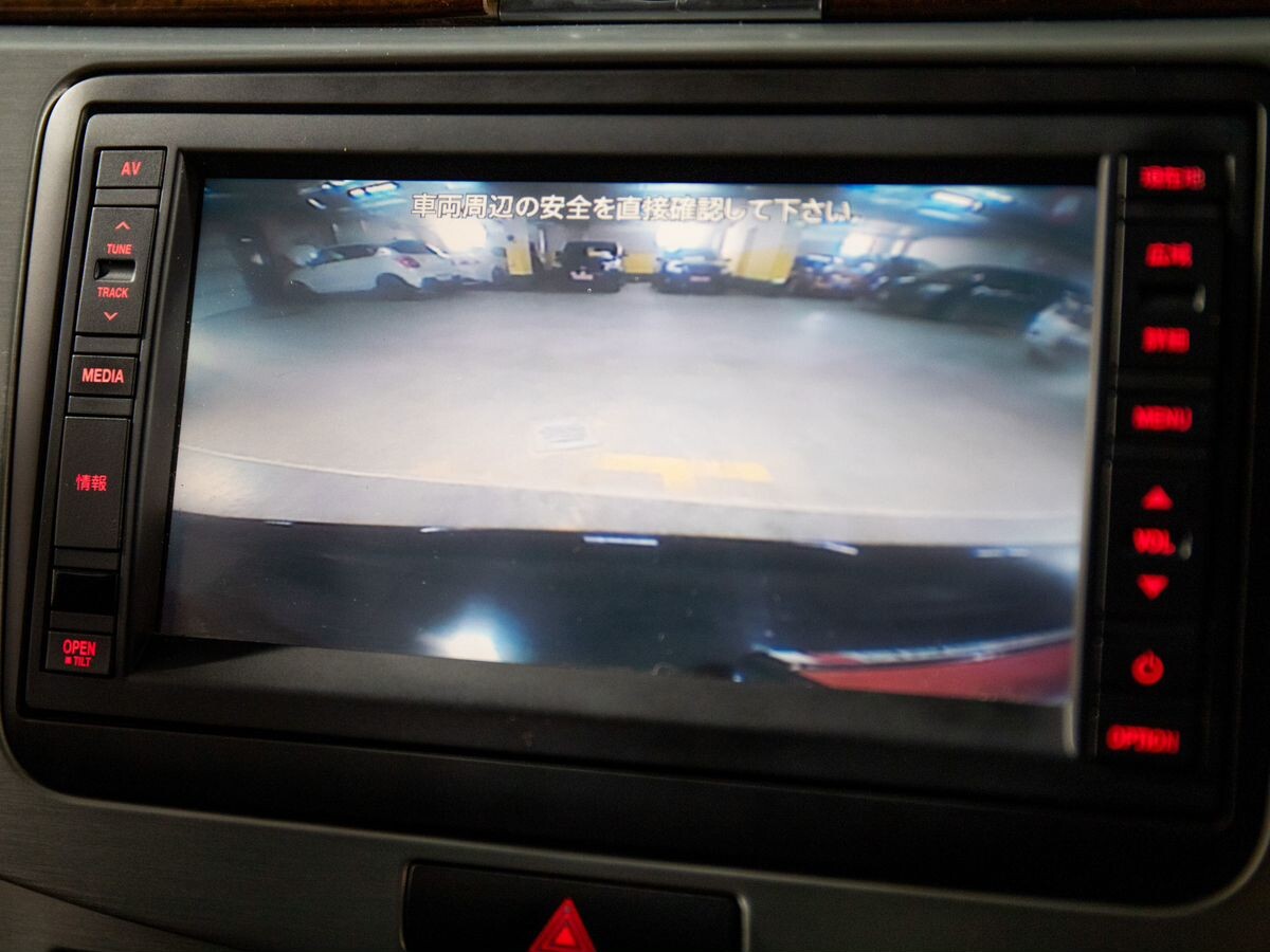 Volkswagen Passat 2011 - фото автомобиля