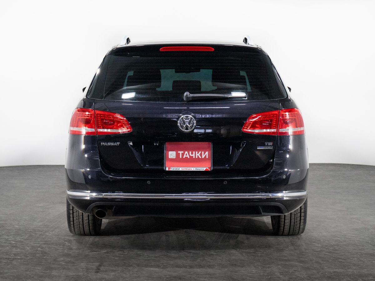 Volkswagen Passat 2011 - фото автомобиля