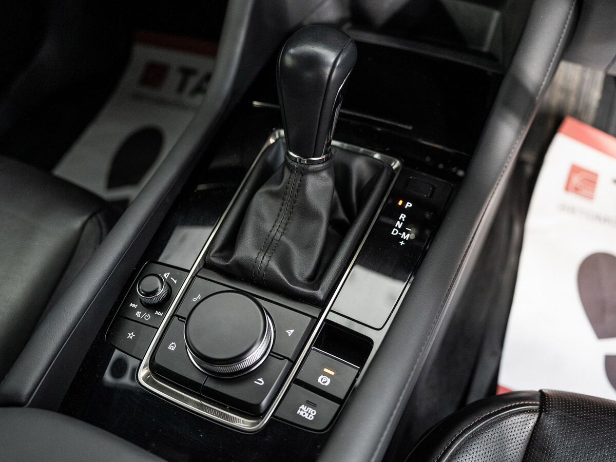 Mazda 3 2019 - фото автомобиля