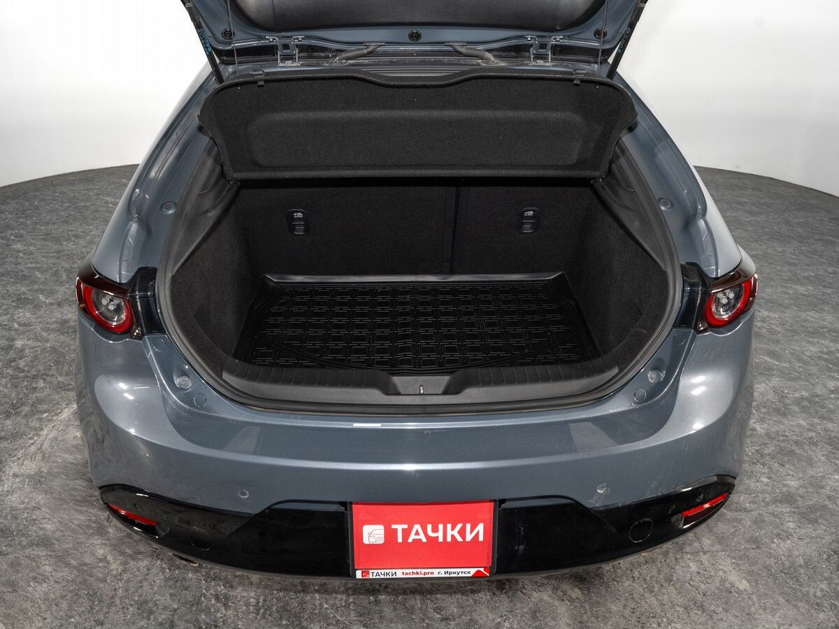 Mazda 3 2019 - фото автомобиля