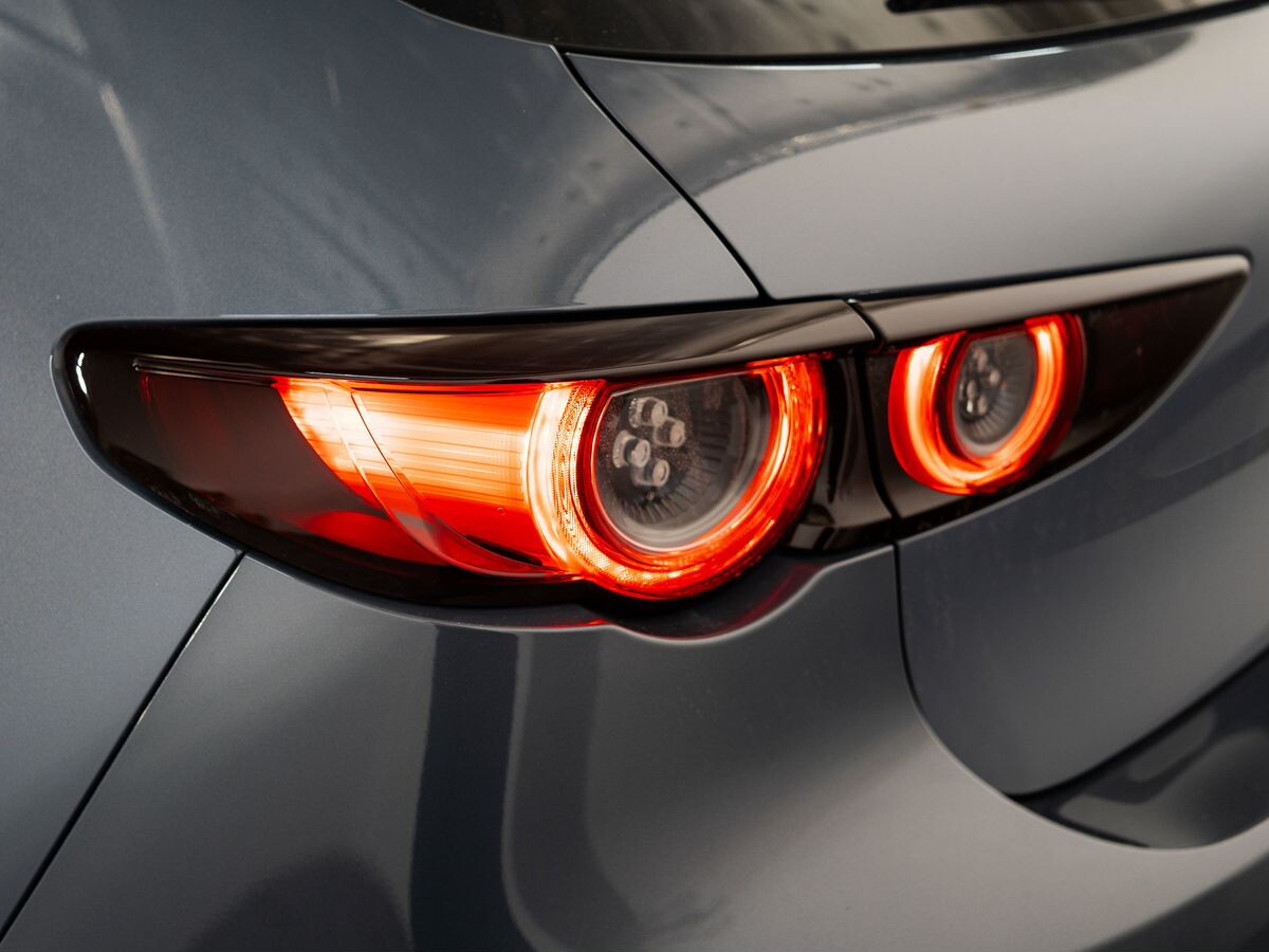 Mazda 3 2019 - фото автомобиля