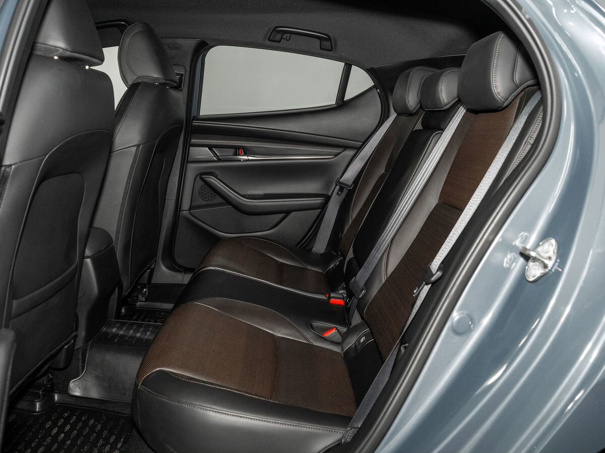 Mazda 3 2019 - фото автомобиля