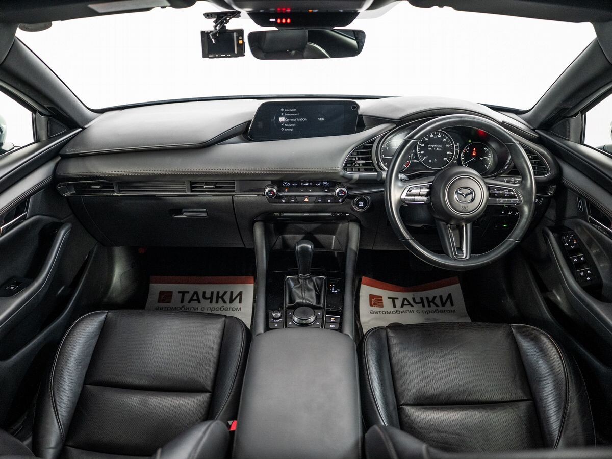 Mazda 3 2019 - фото автомобиля