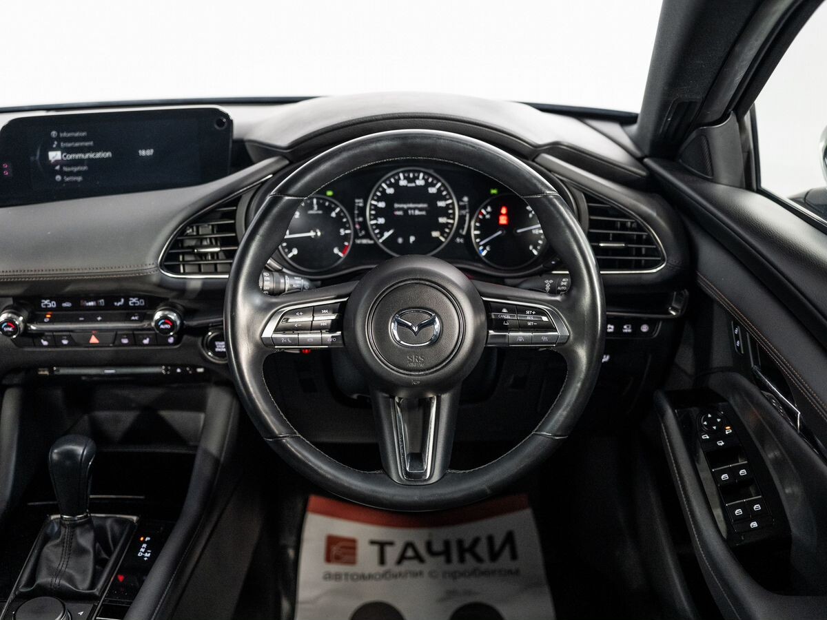 Mazda 3 2019 - фото автомобиля