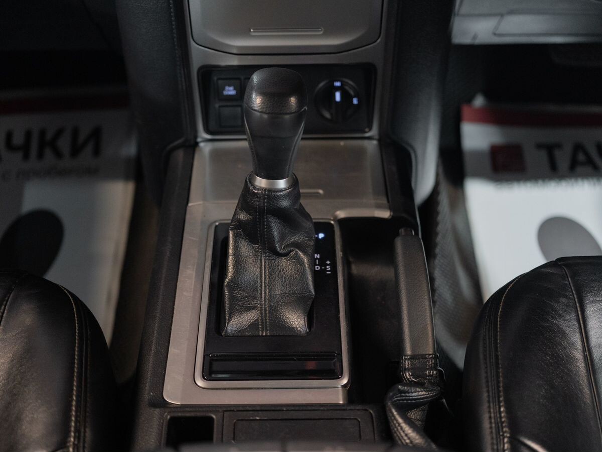 Toyota Land Cruiser Prado 2018 - фото автомобиля