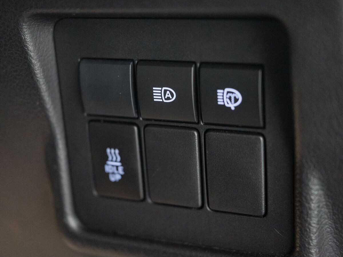 Toyota Land Cruiser Prado 2018 - фото автомобиля