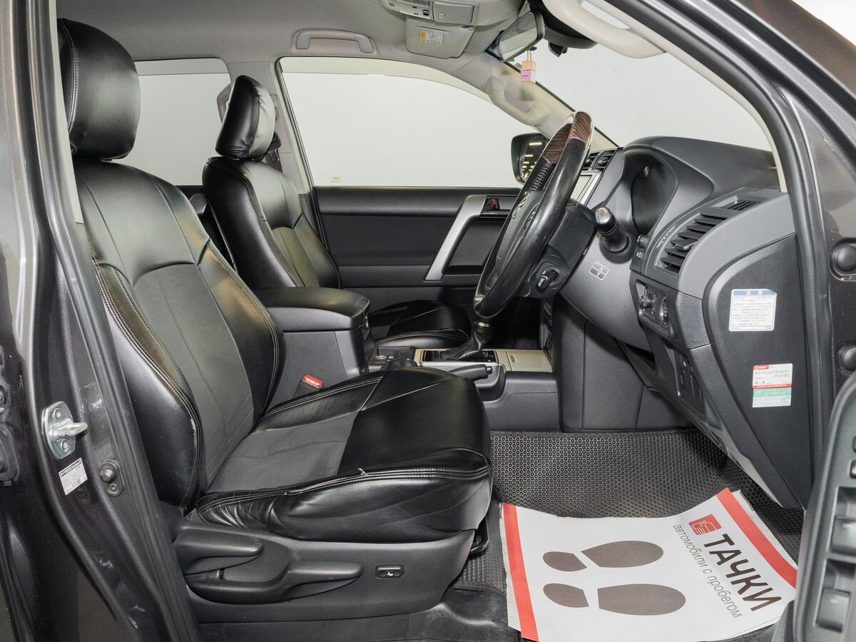 Toyota Land Cruiser Prado 2018 - фото автомобиля