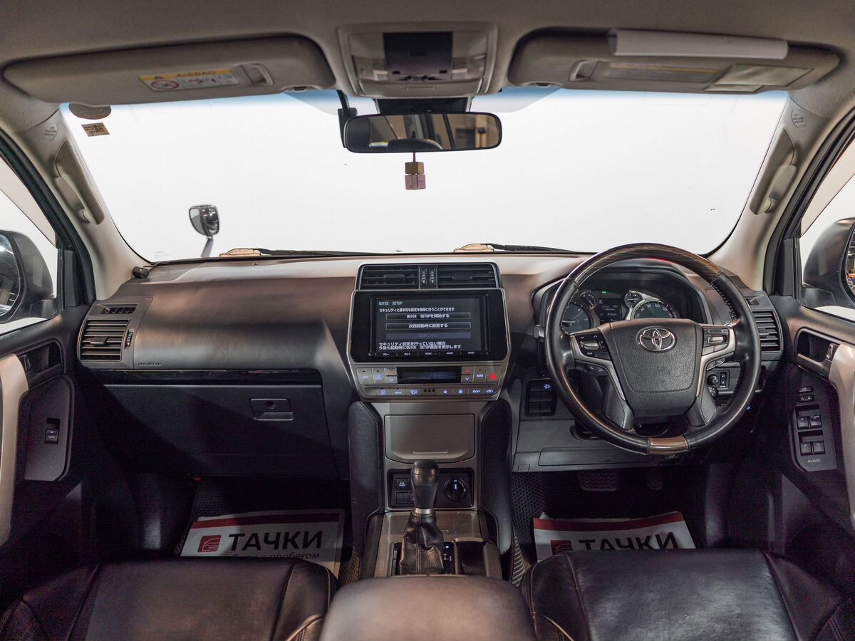 Toyota Land Cruiser Prado 2018 - фото автомобиля