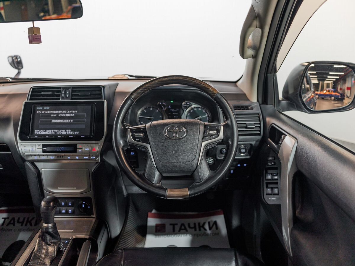 Toyota Land Cruiser Prado 2018 - фото автомобиля