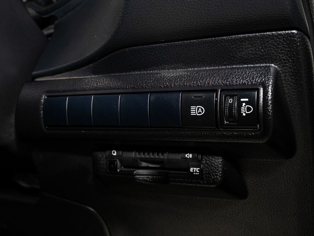 Toyota Corolla 2021 - фото автомобиля