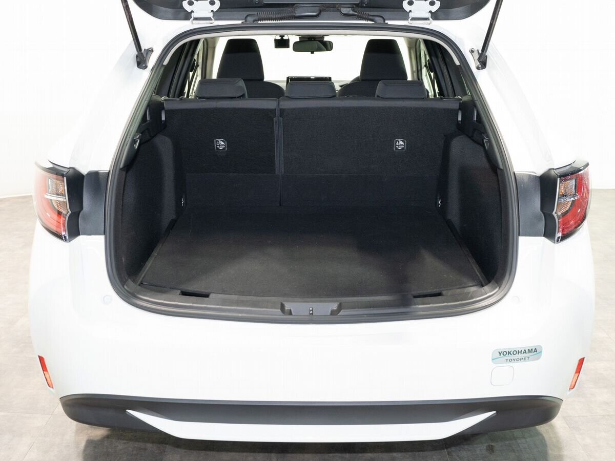 Toyota Corolla 2021 - фото автомобиля