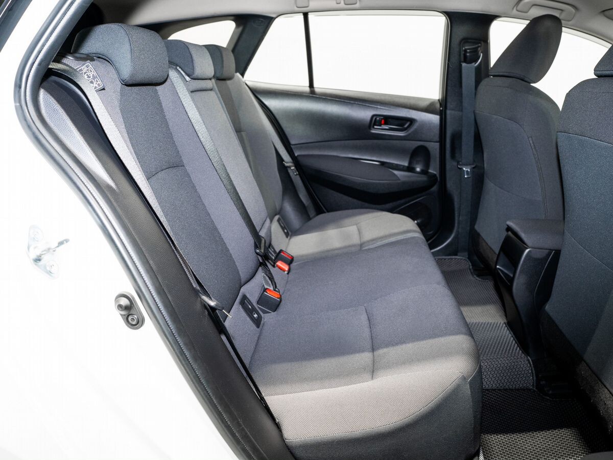 Toyota Corolla 2021 - фото автомобиля