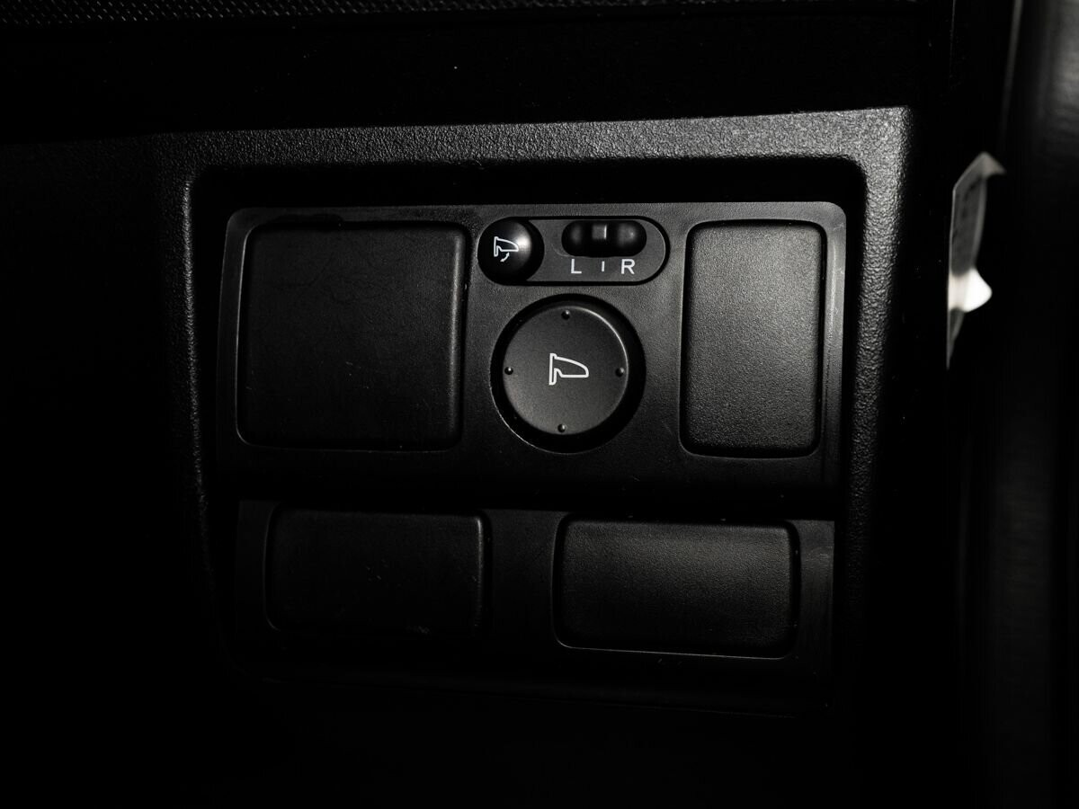 Honda Freed 2010 - фото автомобиля