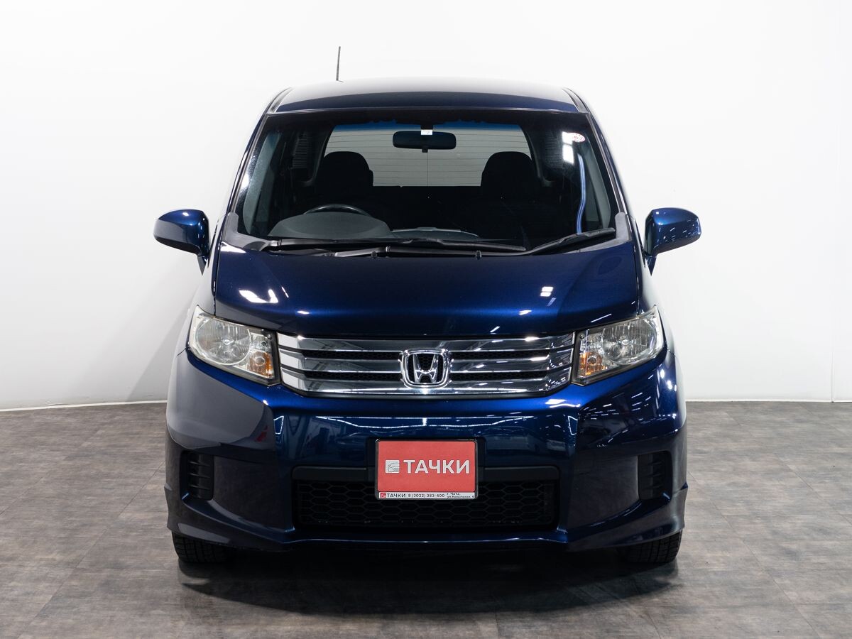 Honda Freed 2010 - фото автомобиля