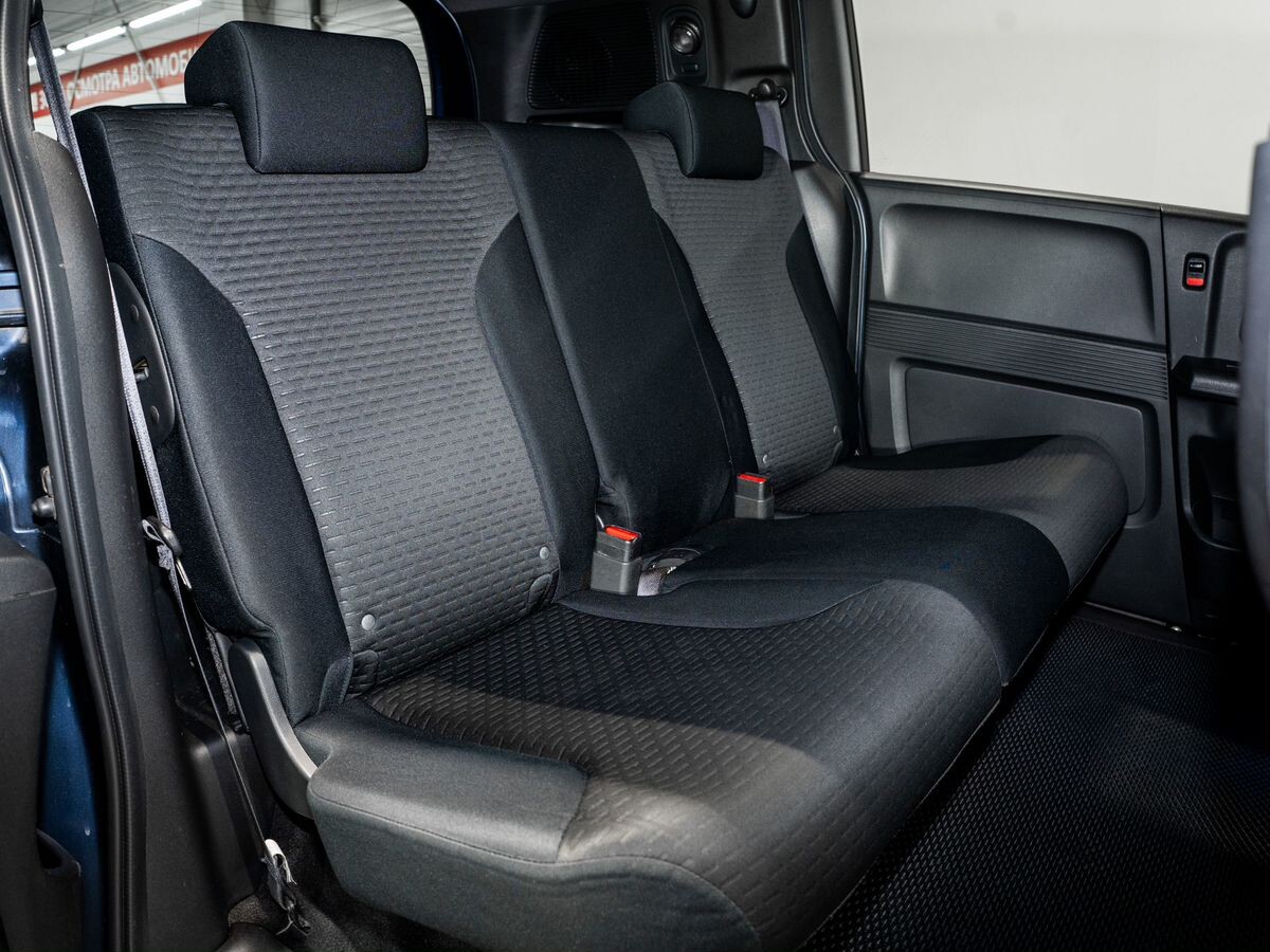 Honda Freed 2010 - фото автомобиля