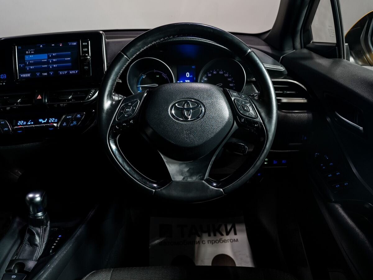 Toyota C-HR 2017 - фото автомобиля