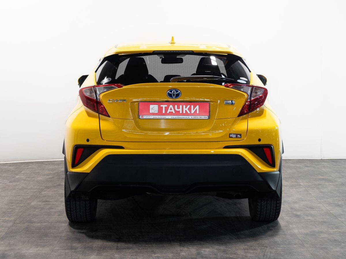 Toyota C-HR 2017 - фото автомобиля