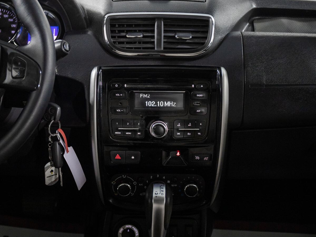 Nissan Terrano 2018 - фото автомобиля