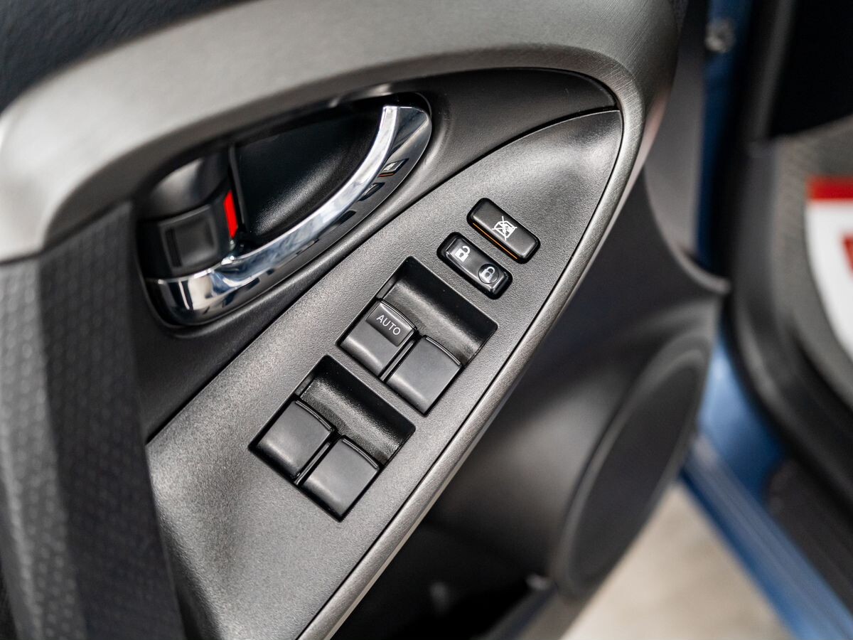 Toyota RAV4 2010 - фото автомобиля