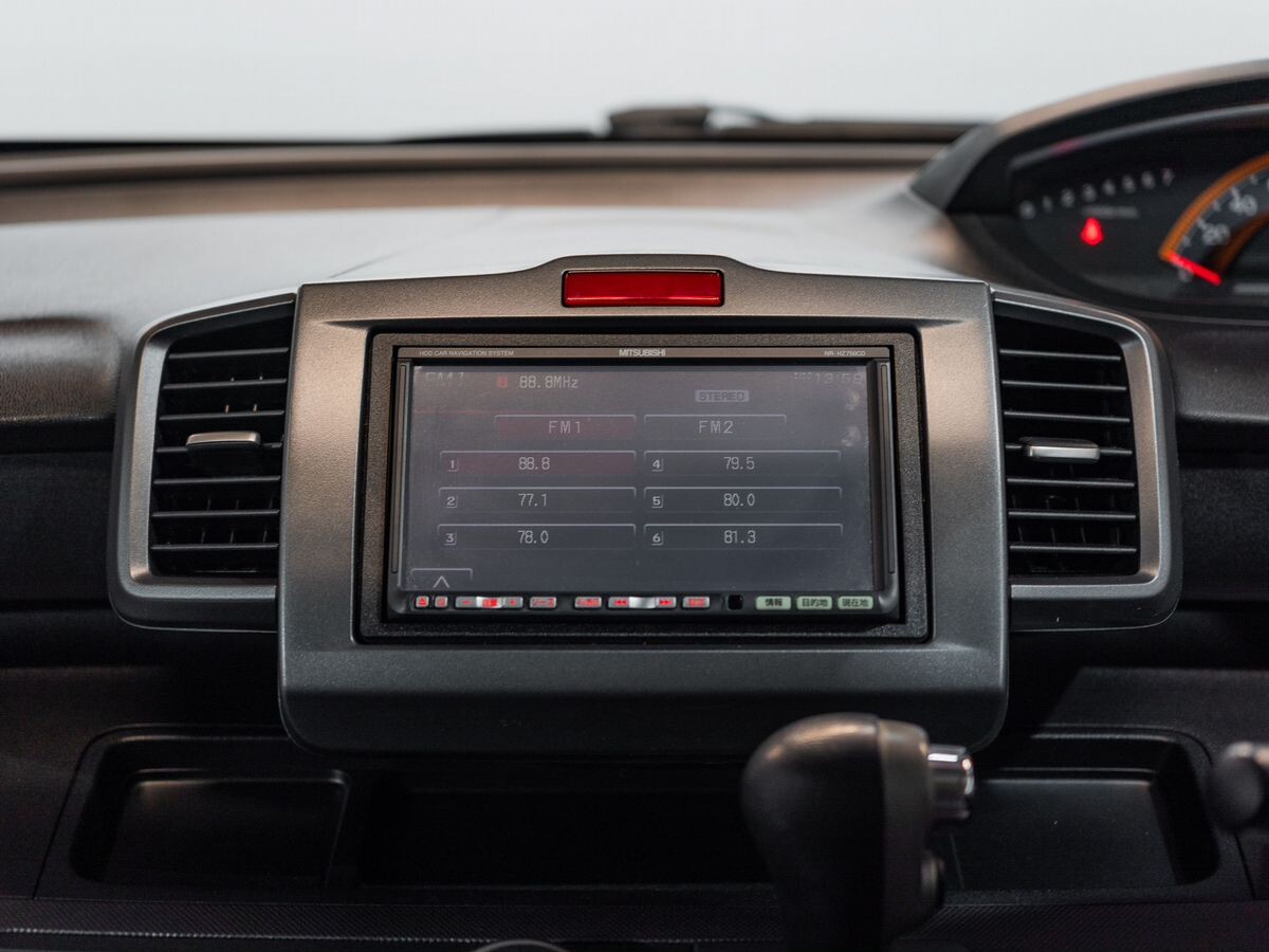 Honda Freed 2010 - фото автомобиля