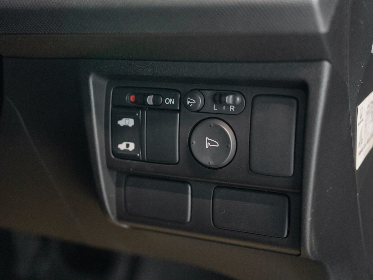 Honda Freed 2010 - фото автомобиля